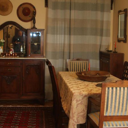 Classic Apartment In Kalamáta Buitenkant foto