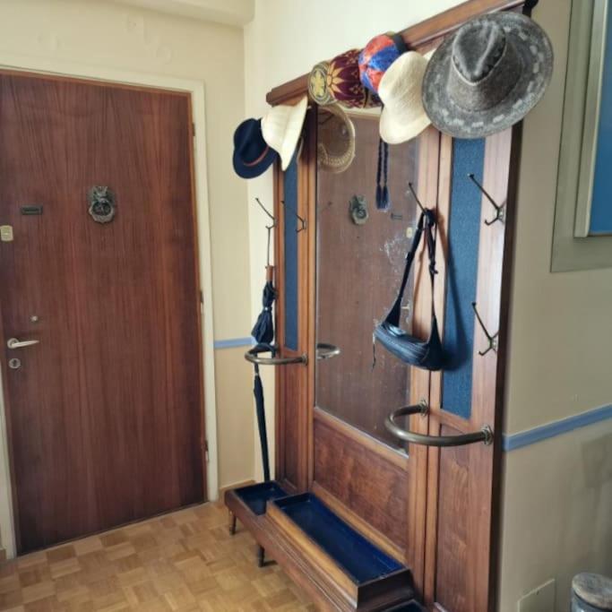 Classic Apartment In Kalamáta Buitenkant foto