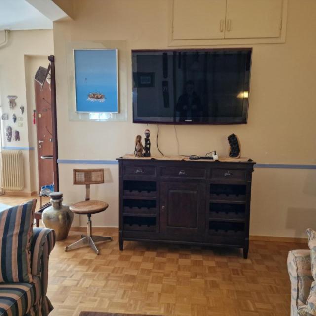 Classic Apartment In Kalamáta Buitenkant foto